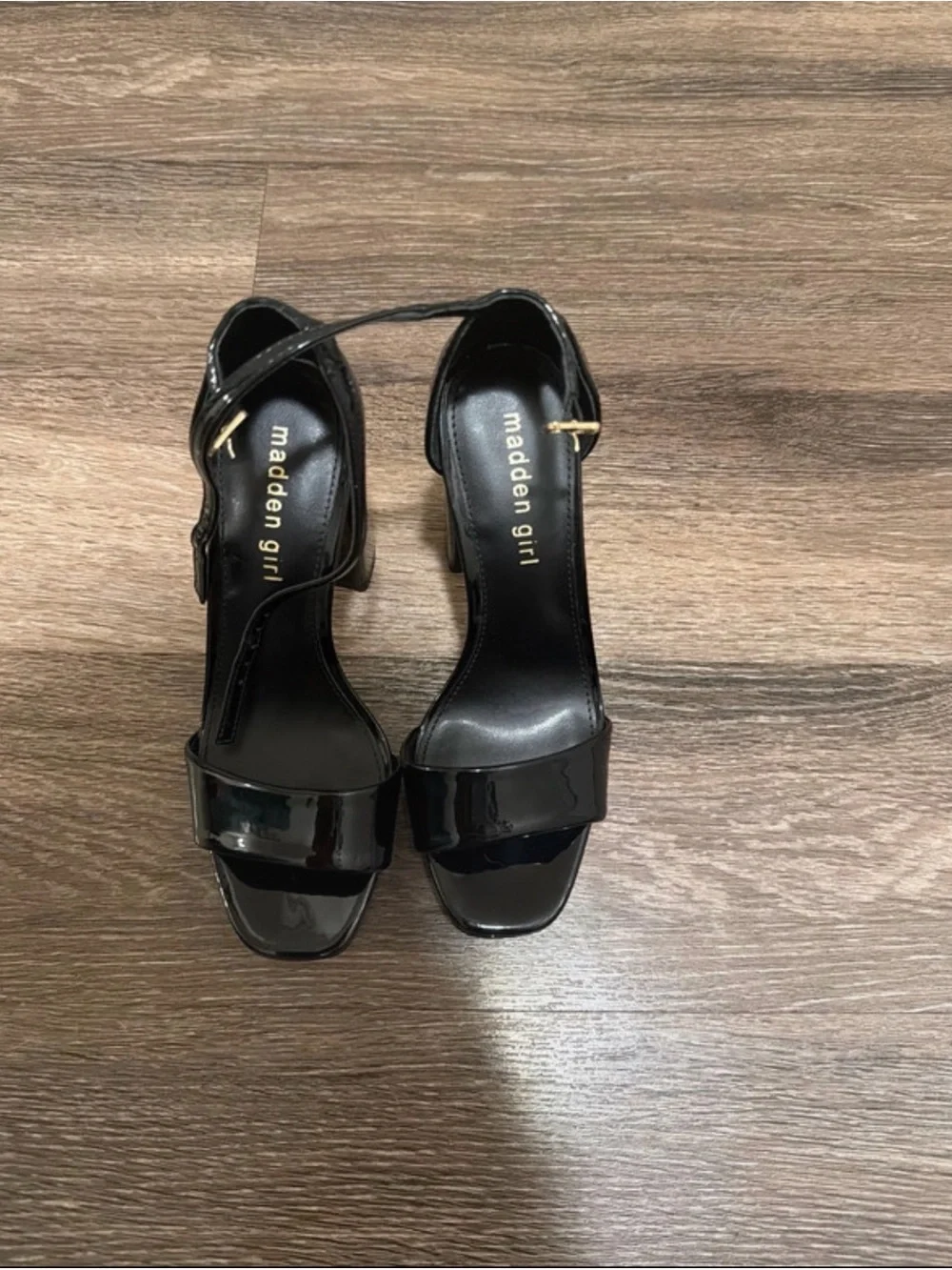 👄 Madden Girl Black Patent Platform Block Heel Sandals